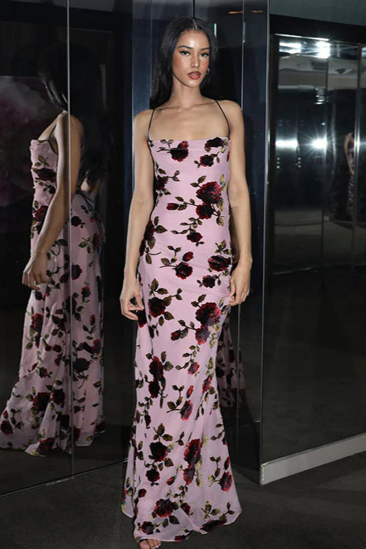 Rückenfreies, figurbetontes Maxikleid mit Camisole-Ausschnitt und Rosenprint