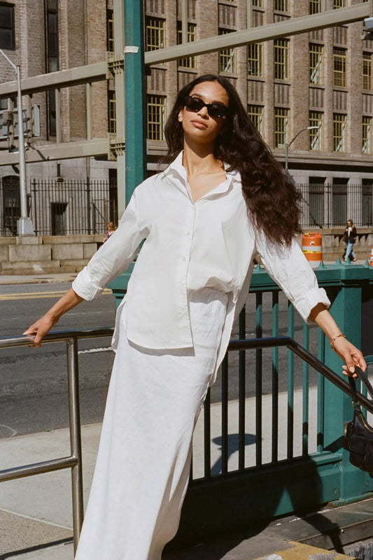 Locker geschnittene Button-Down-Bluse mit Baumwollkragen