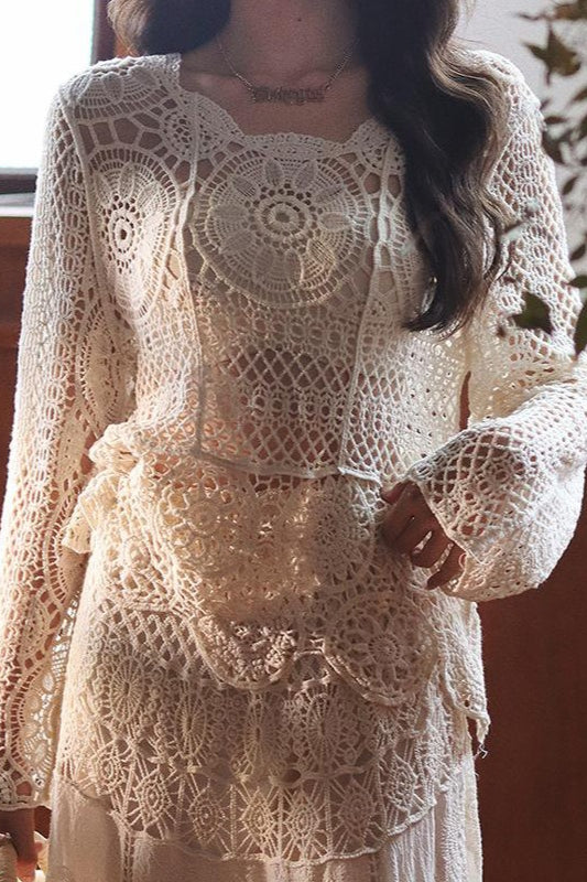 Elegant Hollow Lace Crew Neck Knit Blouse