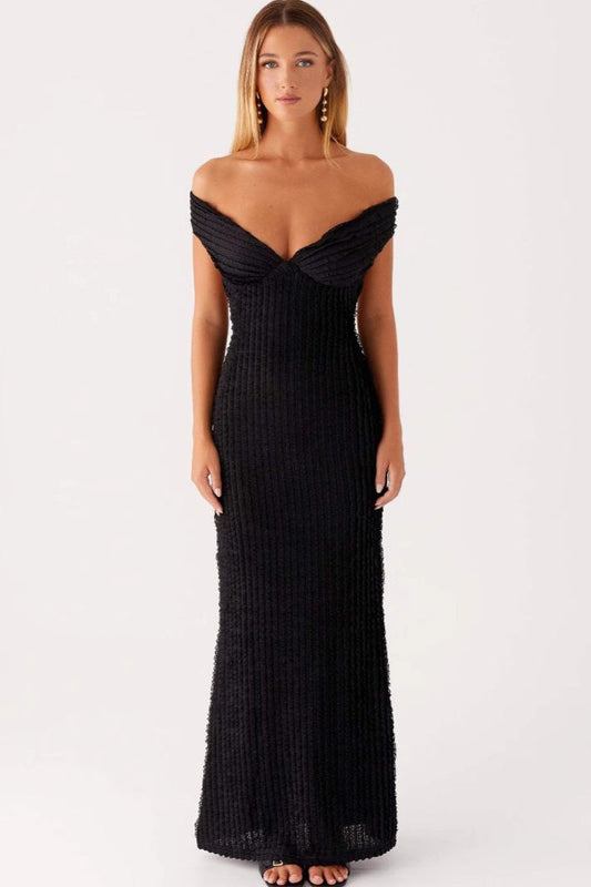 Sexy, trägerloses, rückenfreies, figurbetontes Abend-Maxikleid aus Strick.