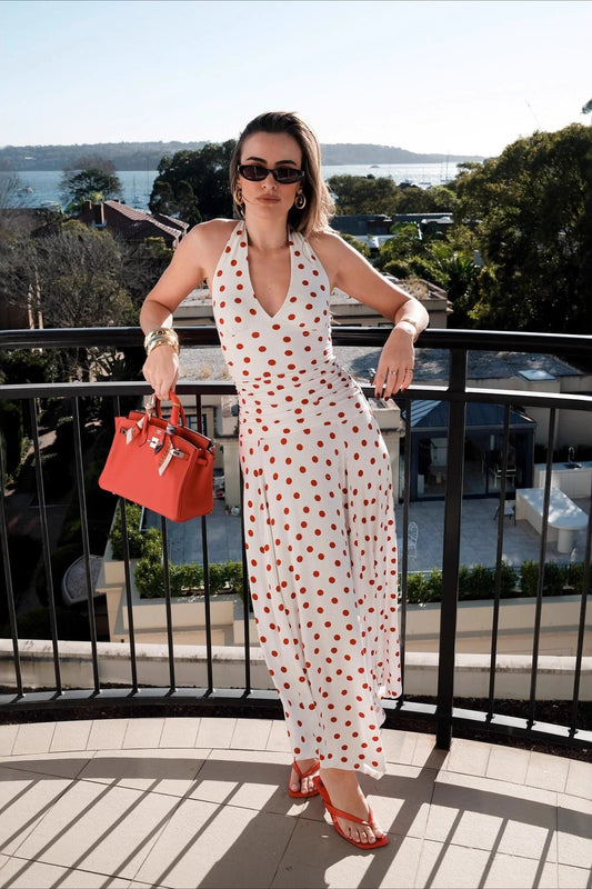 Robe longue froncée à col en V et à pois