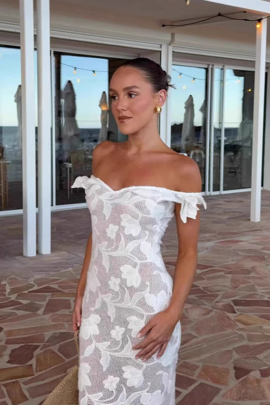 Robe longue blanche élégante à queue de poisson