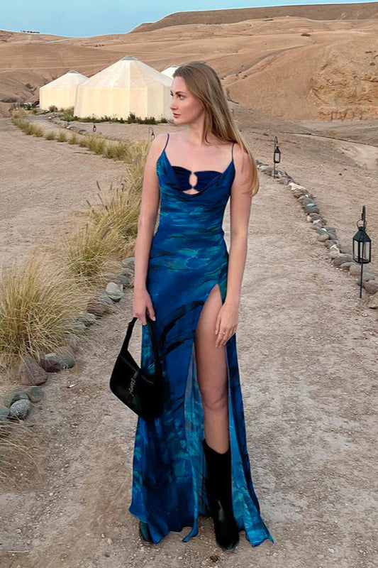 Maxikleid mit Wasserfallausschnitt und geschlitzten Trägern und Blumenmuster