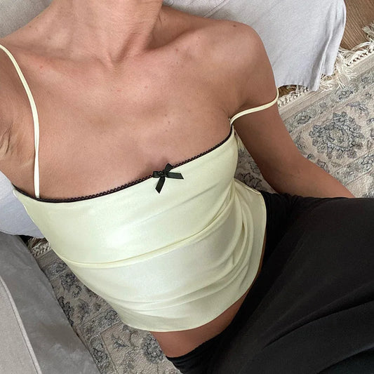 Spaghetti-Crop-Top aus Satin mit Schleife