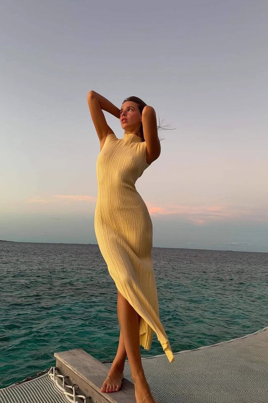 Robe longue élégante en maille côtelée