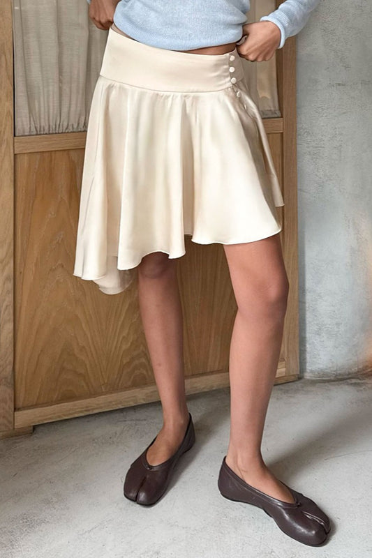 Jupe asymétrique fendue sur le côté en satin