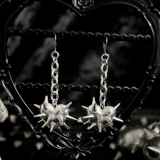 Antique Heart Thorns Spike Chain Dangle Earring