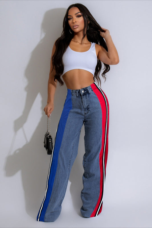 Gerade geschnittene Jeans mit Farbblock-Patchwork