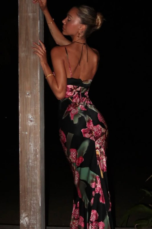 V-Neck Sleeveless Fitted Printed Maxi Maxi Dress
