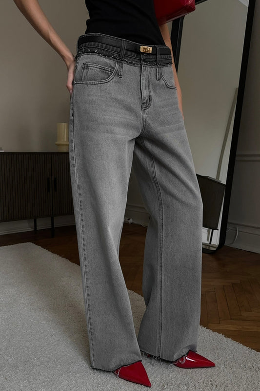 Distressed Straight Jeans mit Taillenpatch