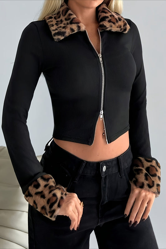 Strickmantel mit Pelzkragen und Leopardenmuster und Doppelreißverschluss