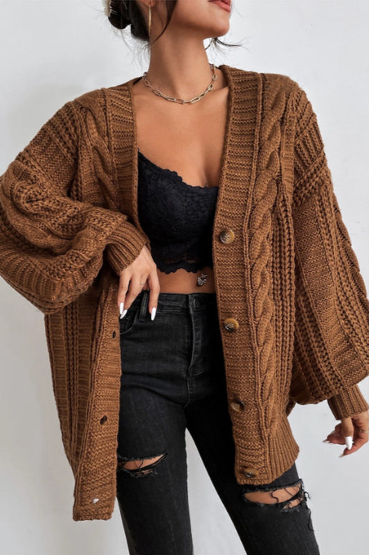 Strickjacke mit V-Ausschnitt und Ballonärmeln im Vintage-Stil mit Zopfmuster