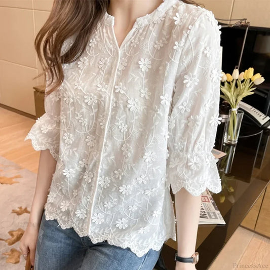 Embroidery Floral Short Sleeve White Blouse blouse-250223