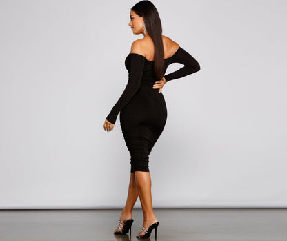 Penelope Off-The-Shoulder Stylish Ruched Midi Dress