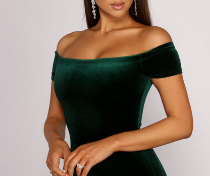 Velvet Luxe Stylish Bodycon Midi Dress