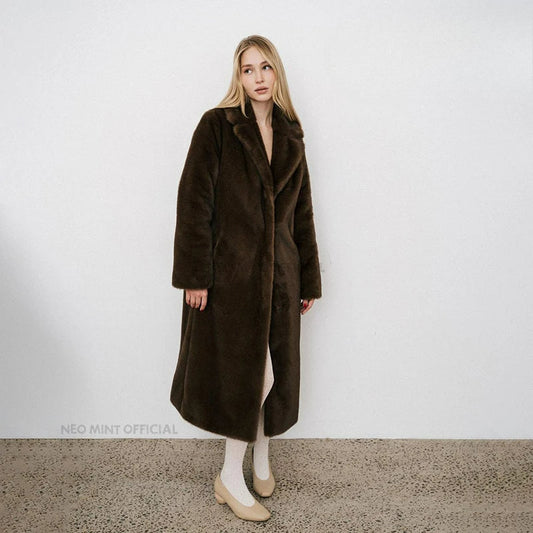 Neo Mint Luxury Mink Crystal Hook Coat