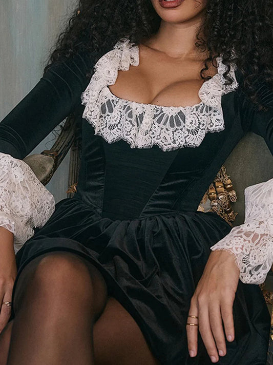 Sexy Partykleid mit Spitzeneinsatz und quadratischem Ausschnitt, langen Ärmeln und hoher Taille