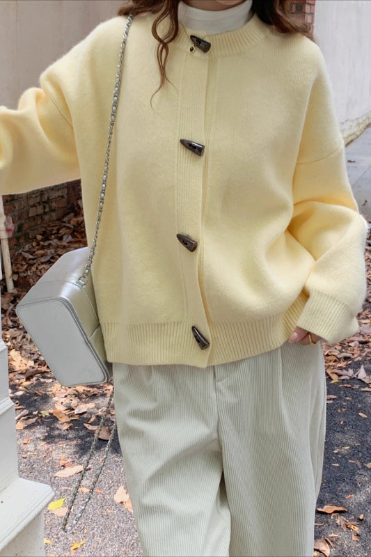 Retro Toggle-Button Loose Short Knit Cardigan