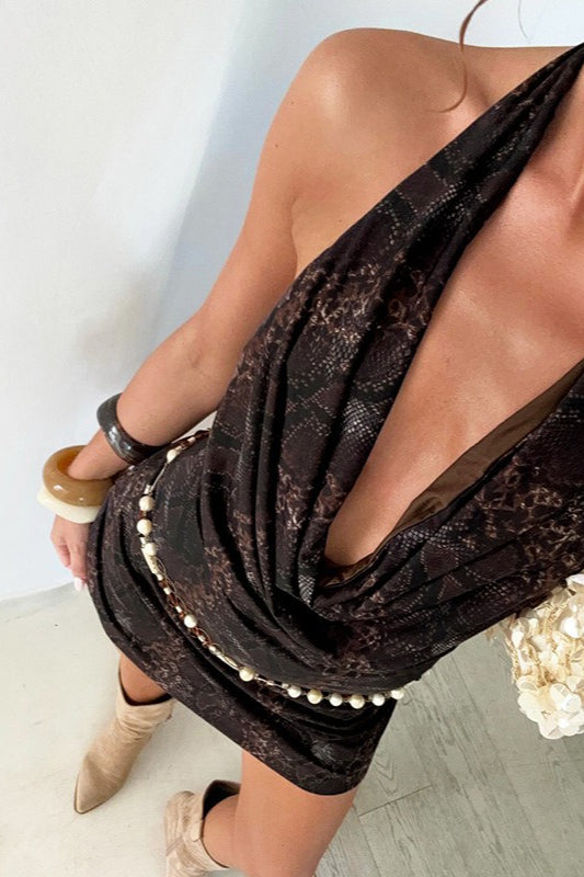 Neckholder-Minikleid mit Wasserfallausschnitt und Animalprint