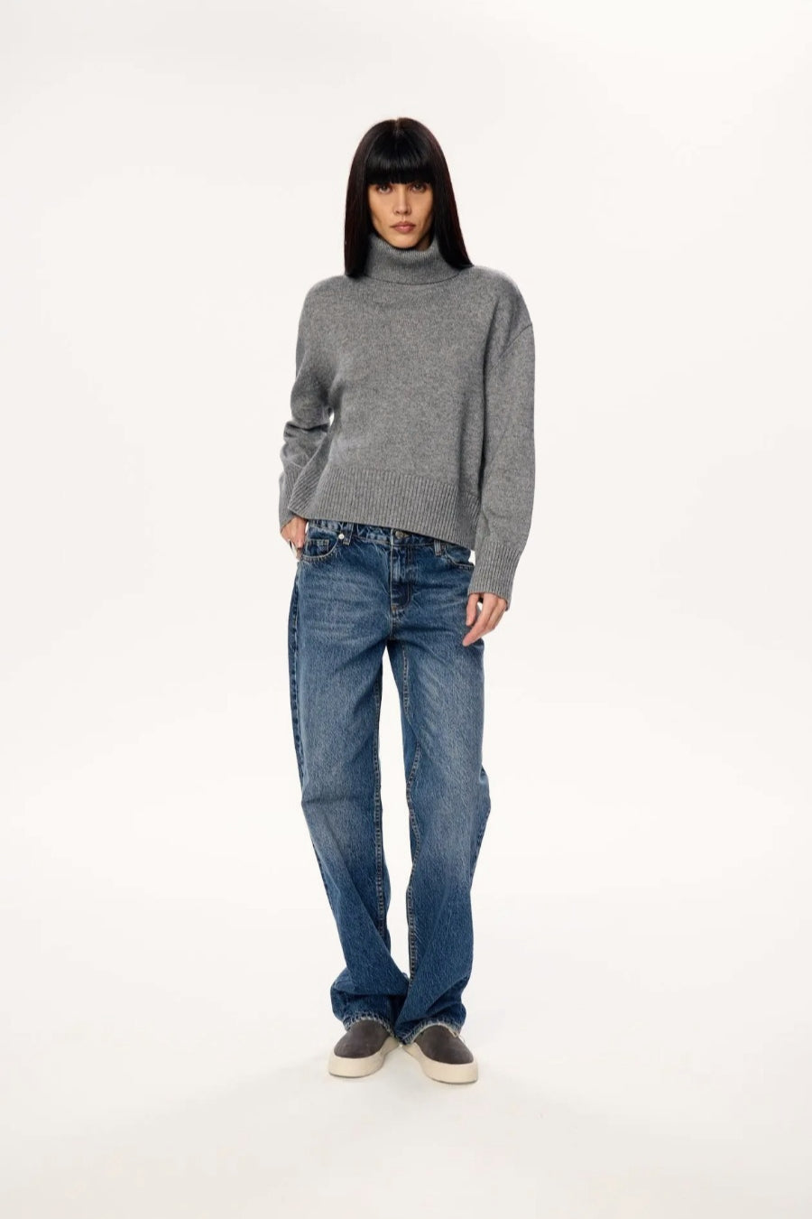 Soft Lazy-Style Turtleneck Short Pullover Sweater