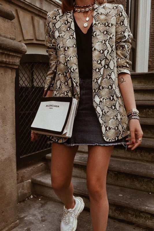 Schmaler Blazermantel mit Schlangenhaut-Print