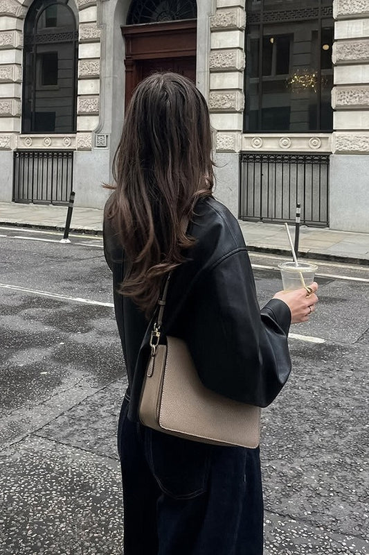 Veste de moto chic en cuir mat