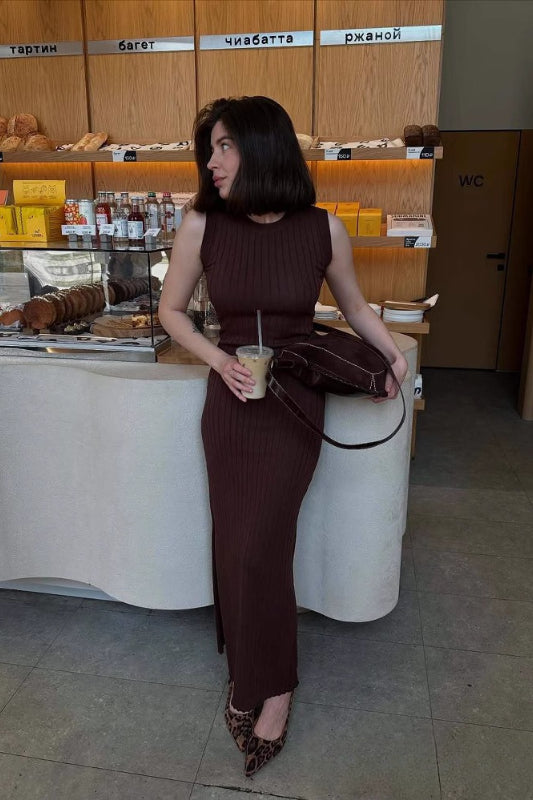 Robe longue fendue à débardeur uni