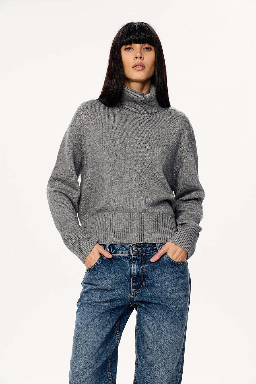 Soft Lazy-Style Turtleneck Short Pullover Sweater Grey / M