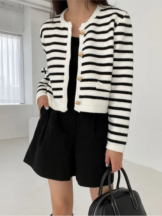 Striped Print Cropped Loose Knit Knit Cardigan