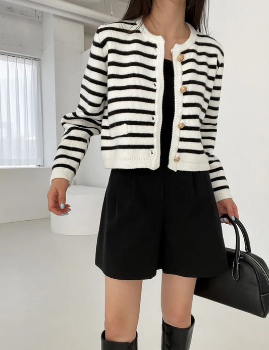 Striped Print Cropped Loose Knit Knit Cardigan