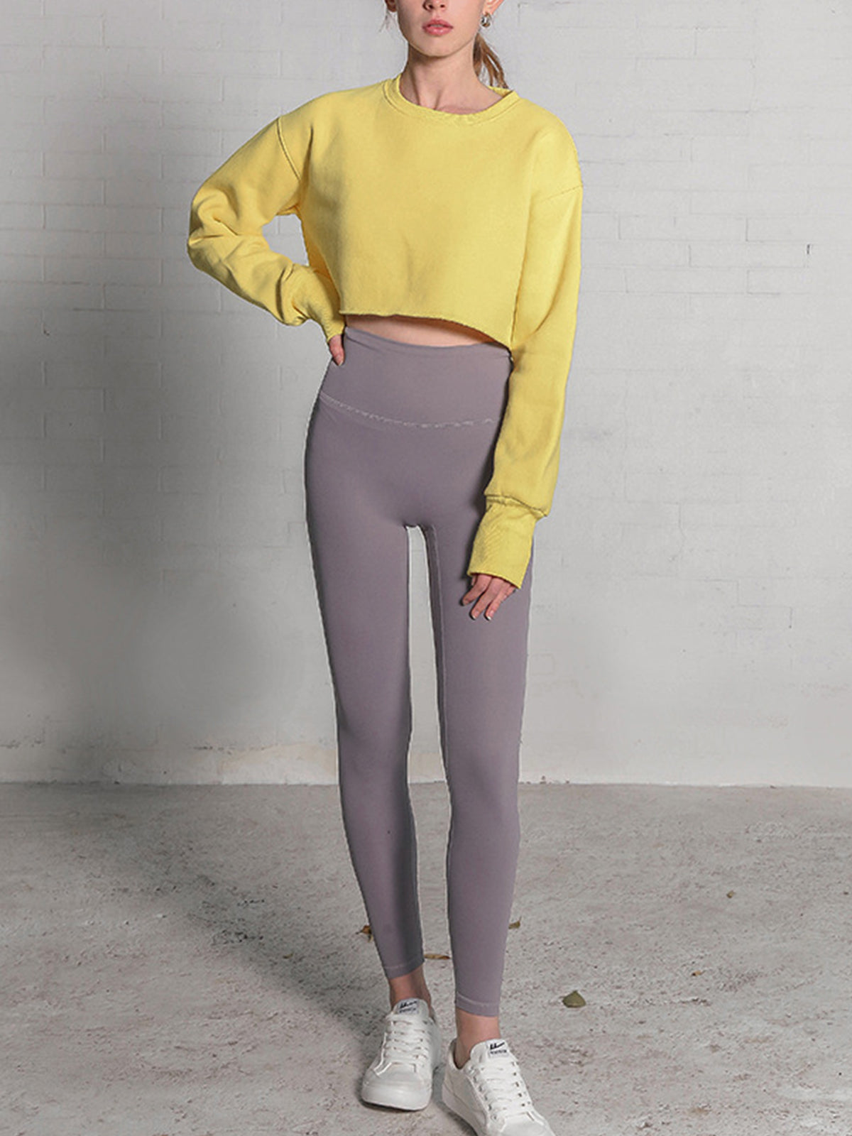 Fleece Lined Graceful Solid Cropped Sweatshirt