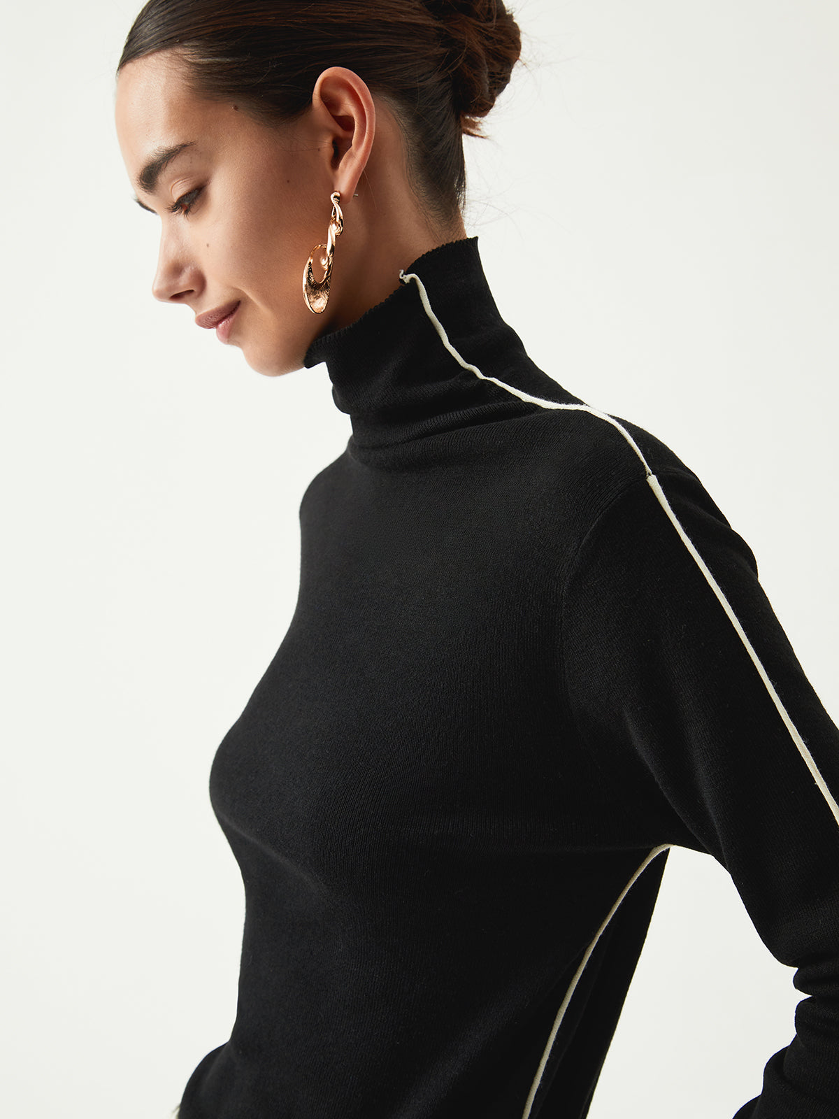 Contrast Piping Turtleneck Trendy Long Sleeve Top