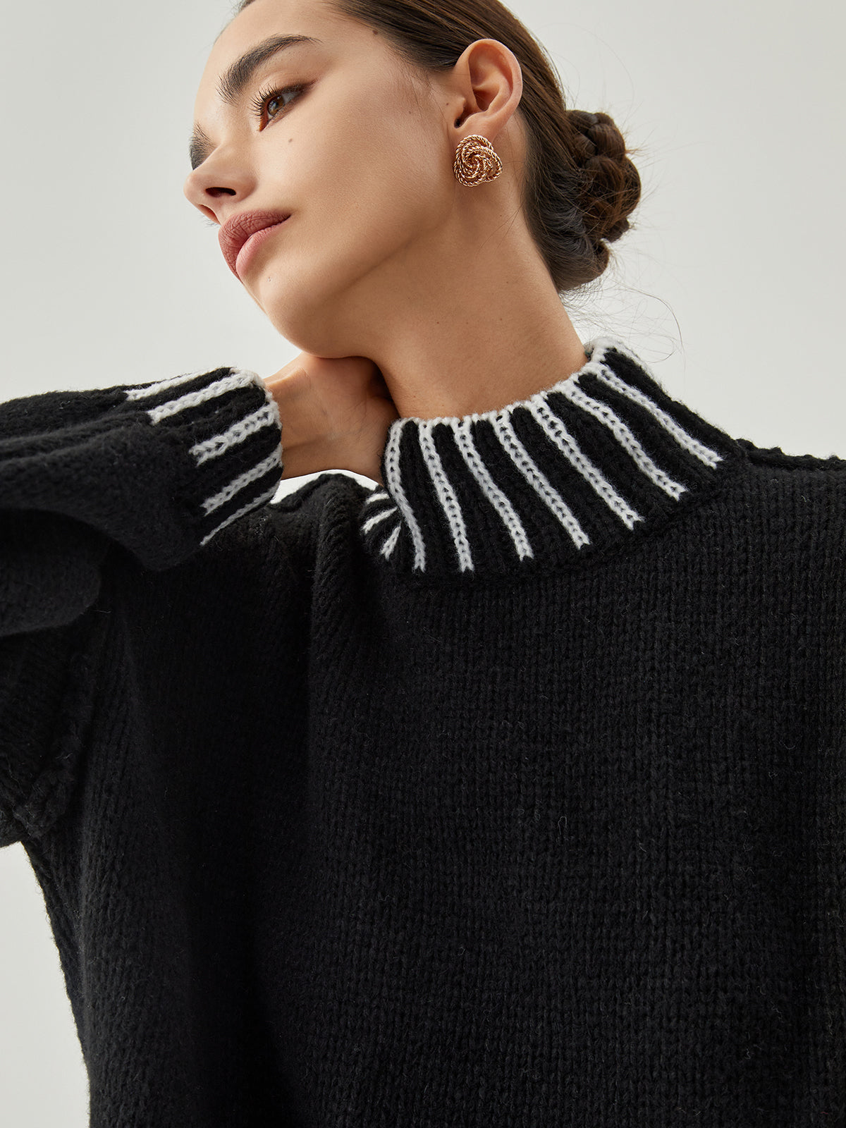 Contrast Stitch Graceful Mock Neck Sweater