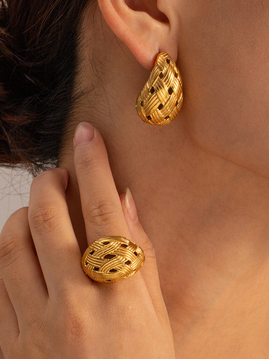 Crisscross Charming Honeycomb Earrings