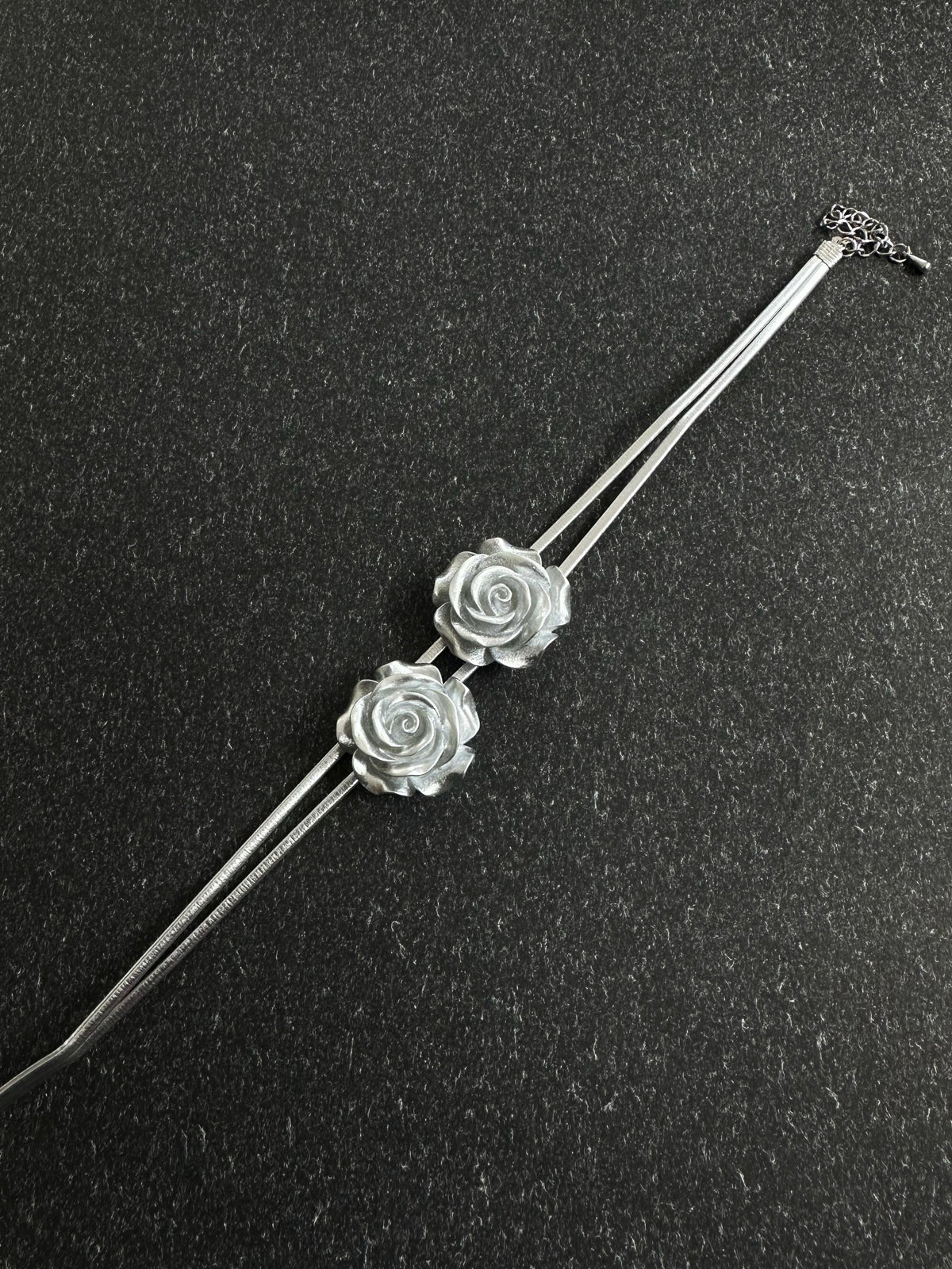 Double Rose Graceful Decor Necklace