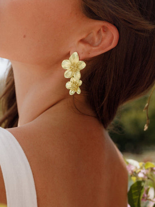 Fashionable Charming Flower-Shaped Earrings