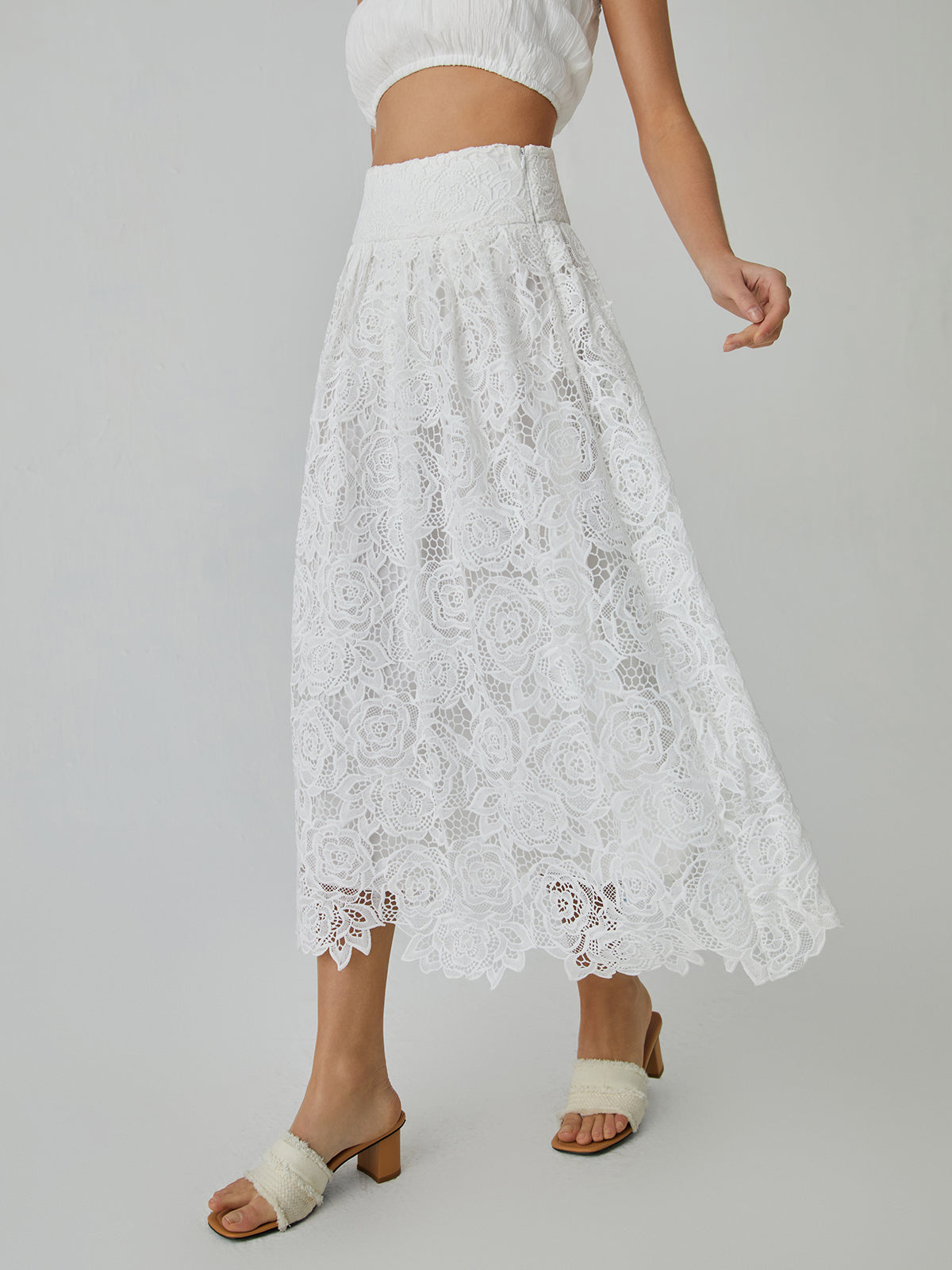 Eyelet Rosebud Graceful Pattern Maxi Skirt