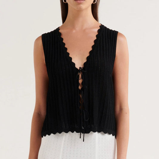 Vorne offenes, gehäkeltes Crop-Top