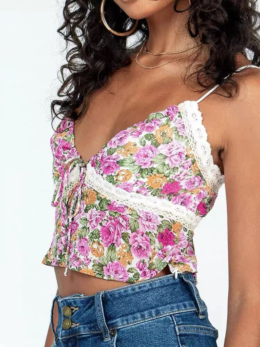 Crop Top mit Blumenspitze im Vintage-Stil