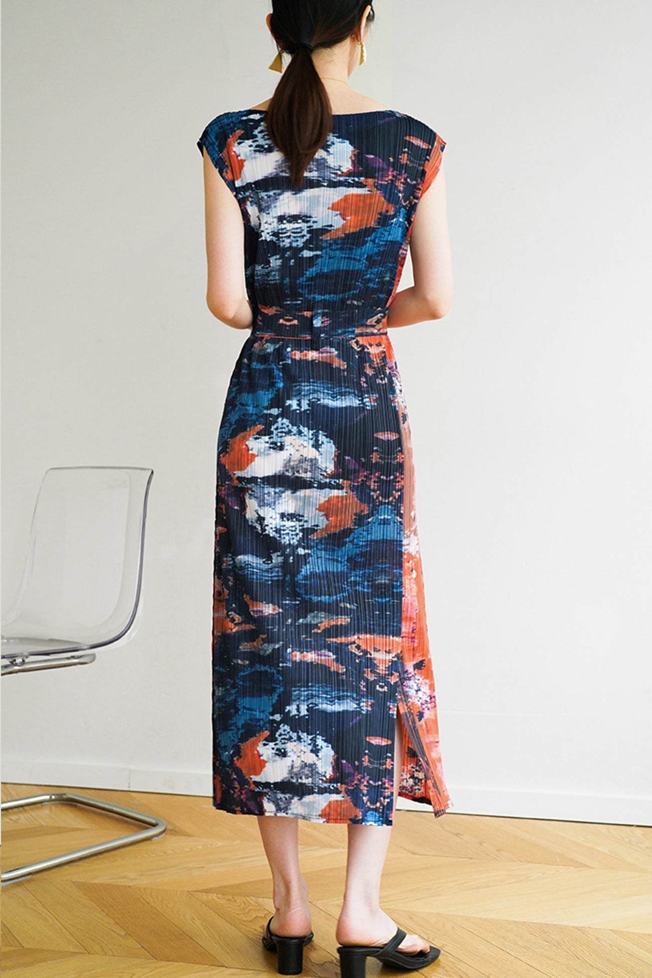 Printed Sleeveless Dress with Side Slit and Full Pleats