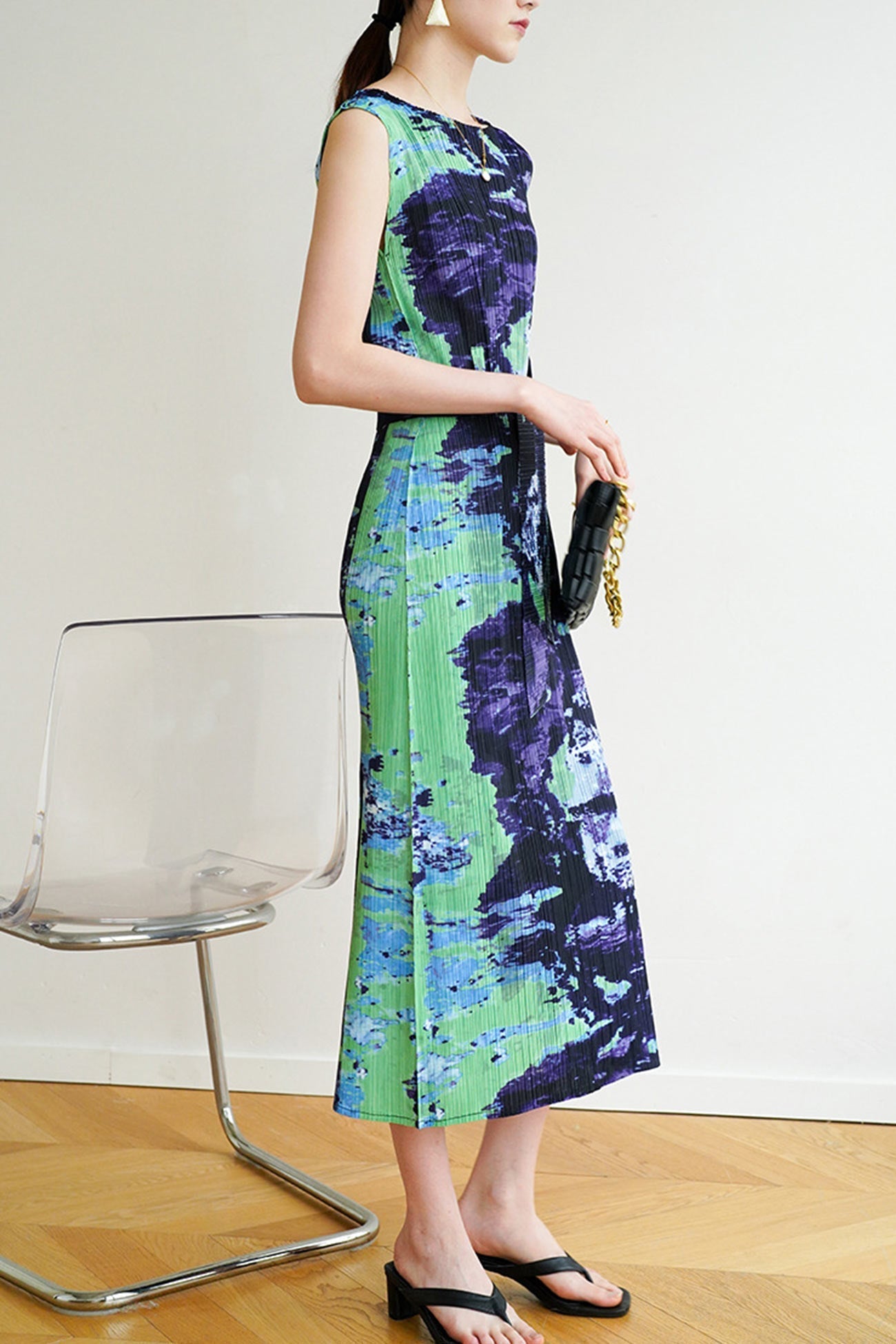 Printed Sleeveless Dress with Side Slit and Full Pleats