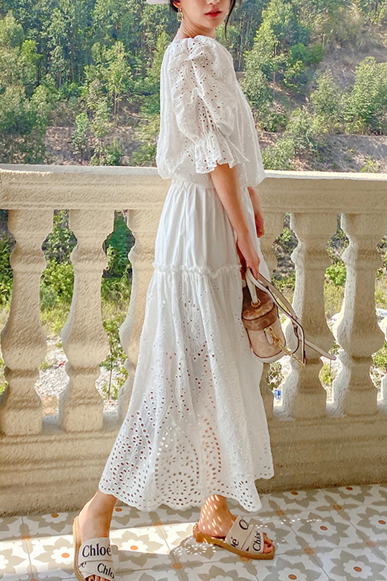 Folded White Lace with Skirt Embroidery