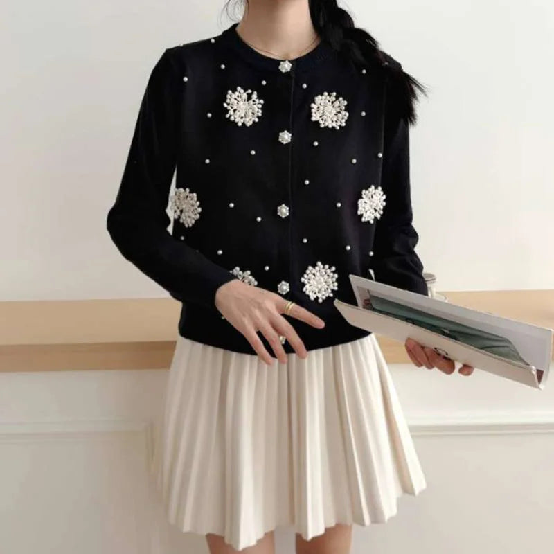 Diamonds Pearl Floral Slim O-neck Cardigan