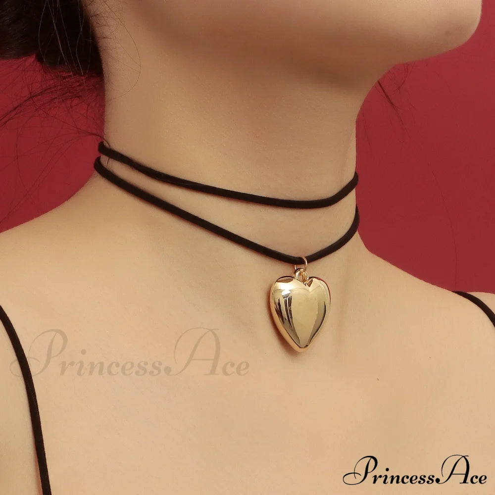 Adjustable Korean Velvet Choker With Big Heart Pendant Necklace Halloween