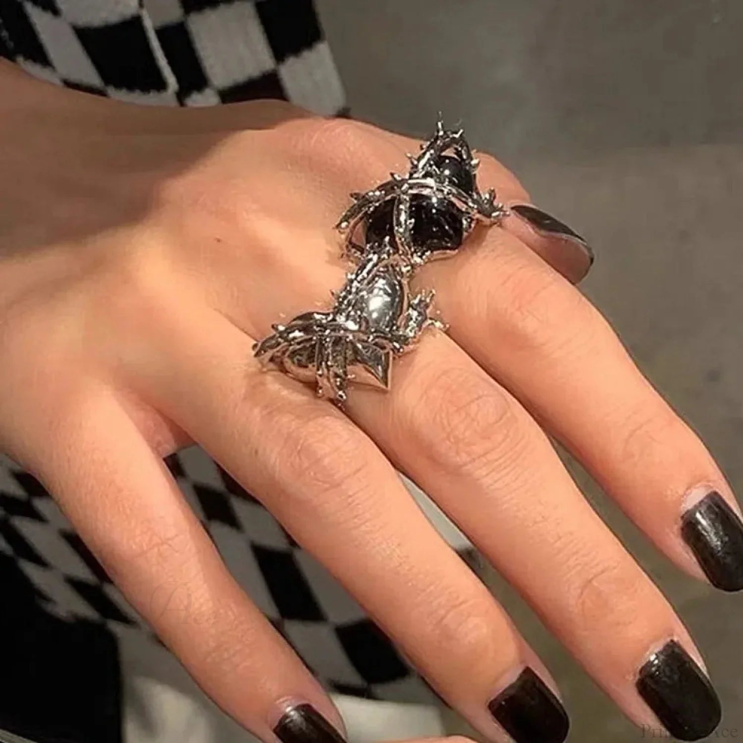 Antique Dark Spiky Heart Gothic Band Resizable / Black