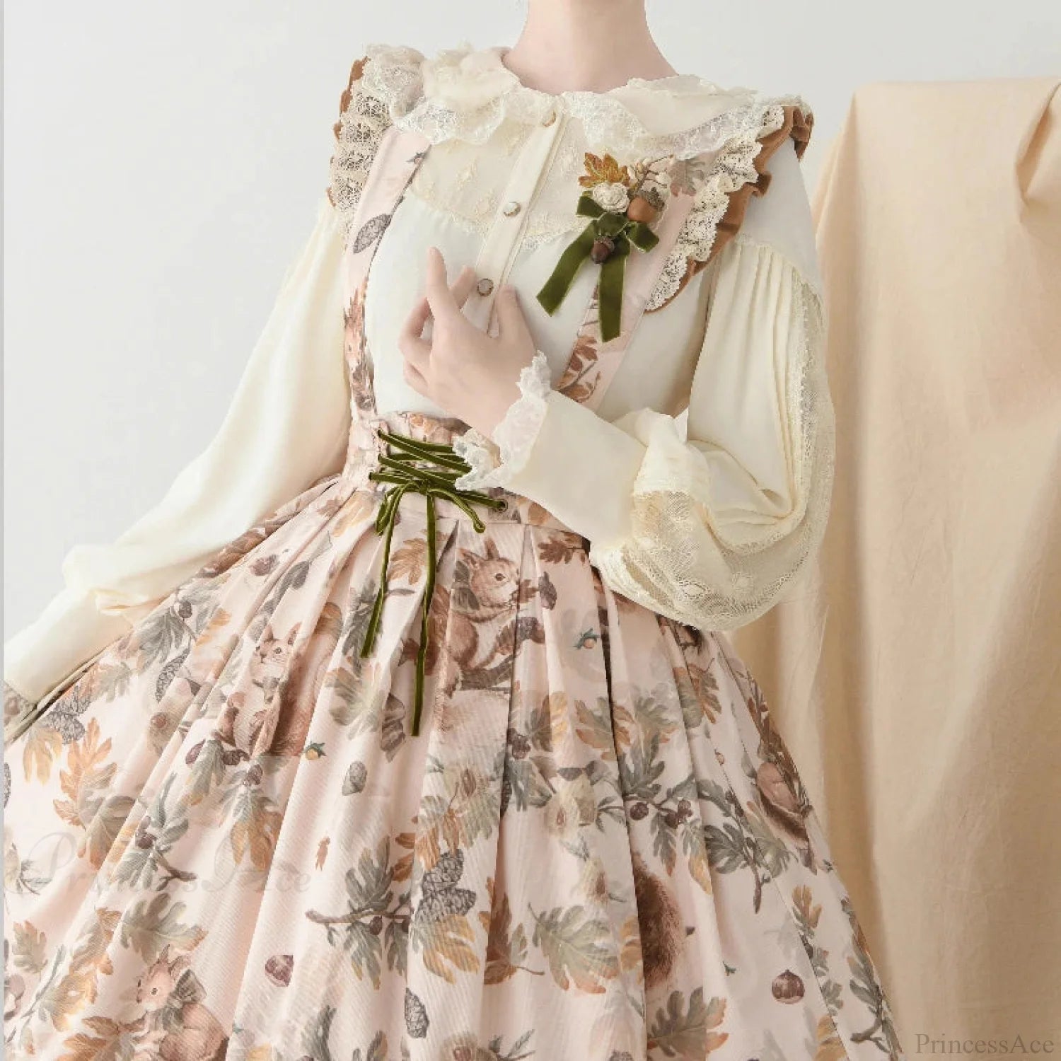 Antique Lace Frill Gigot Sleeve Blouse Beige / S