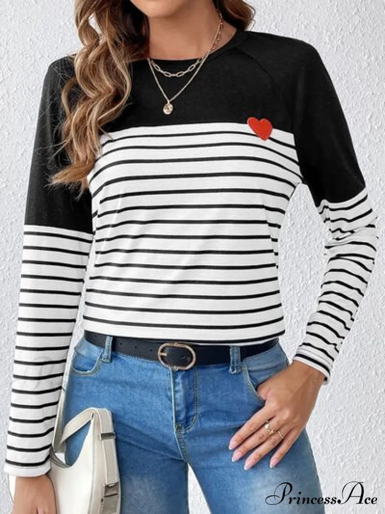 Arm T-Shirt Round Striped Patch With Heart Long Neck