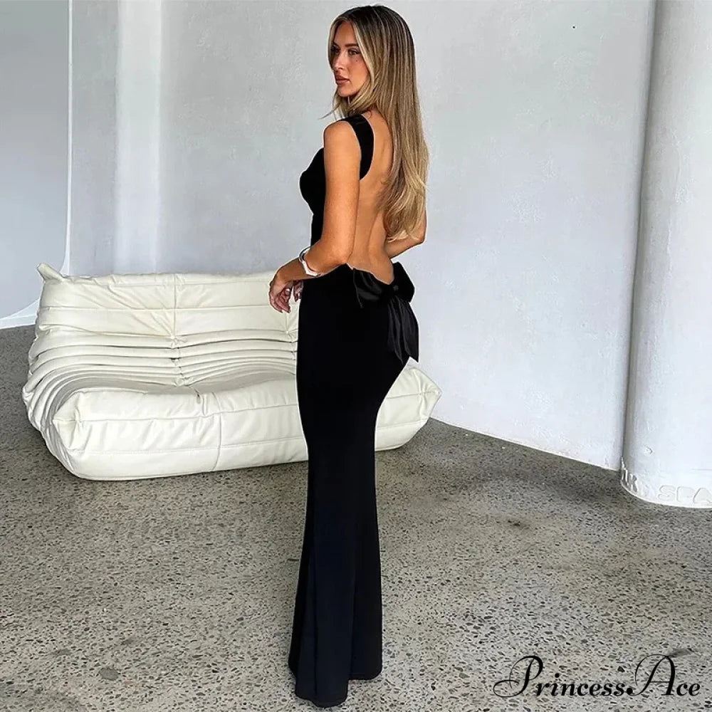 Back Split Knitted Maxi Dress Black / S