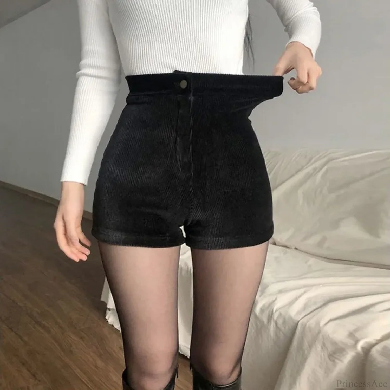 Black PU High Waist Short Black Corduroy / S(40-50kg)