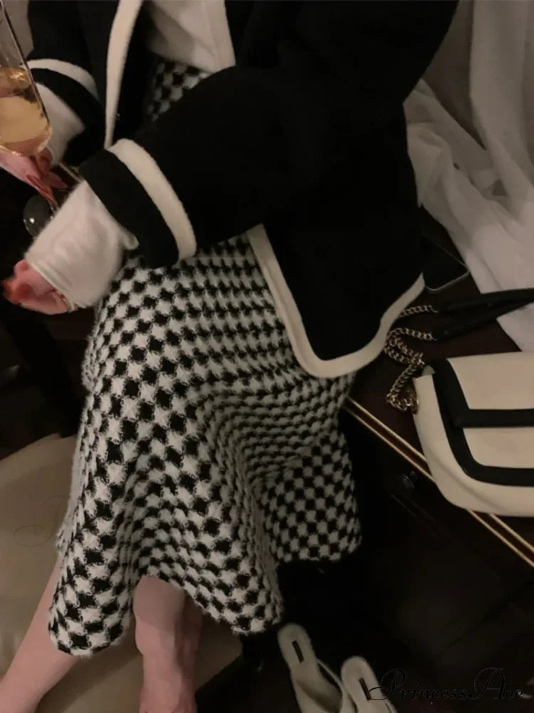 Black White Thousand Bird Plaid Thickened High Waisted Knitted A-Line Skirt